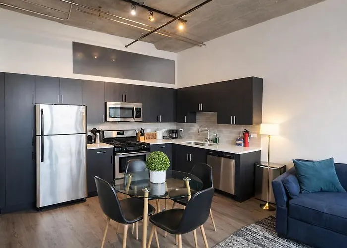 South Loop 2br Getaway With Smart Tvs & Optional Parking Near Mccormick Place, Museum Campus & Downtown *